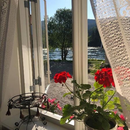 Bakarstuo, Utpa Neset Villa Trofors Luaran gambar