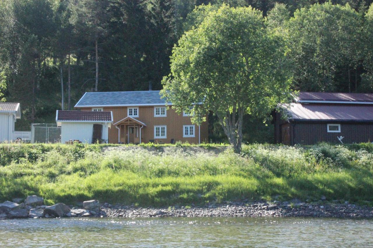 Bakarstuo, Utpa Neset Villa Trofors Luaran gambar