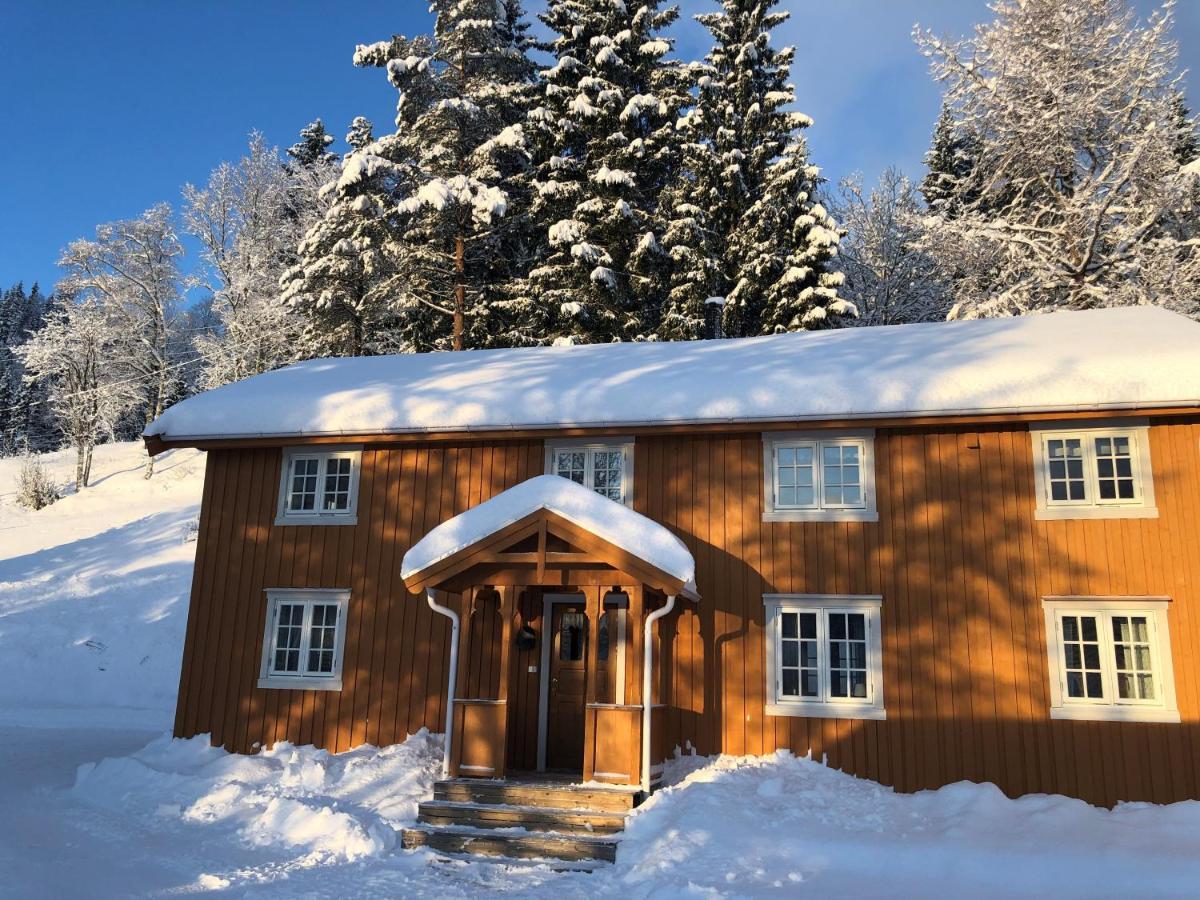 Bakarstuo, Utpa Neset Villa Trofors Luaran gambar